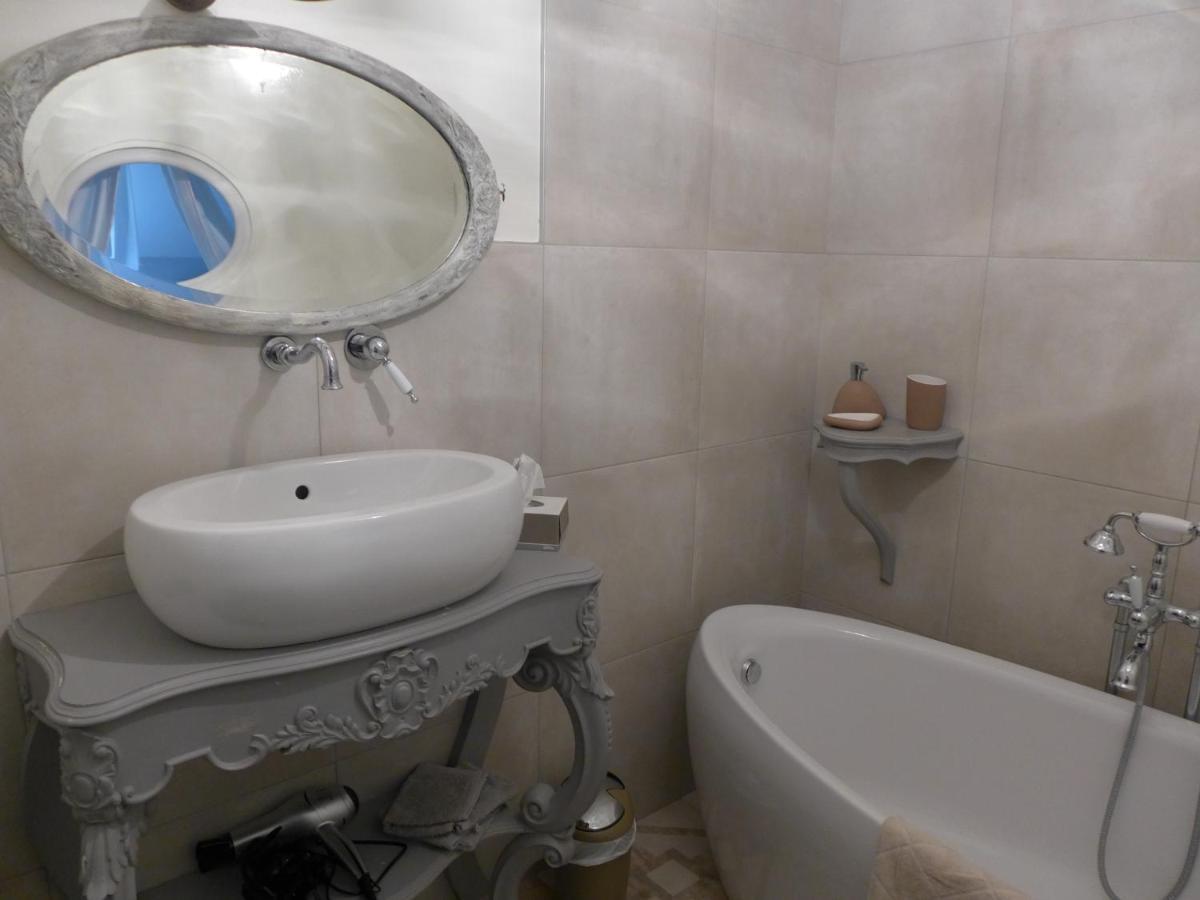Le Piano Hotel Biesles Екстериор снимка