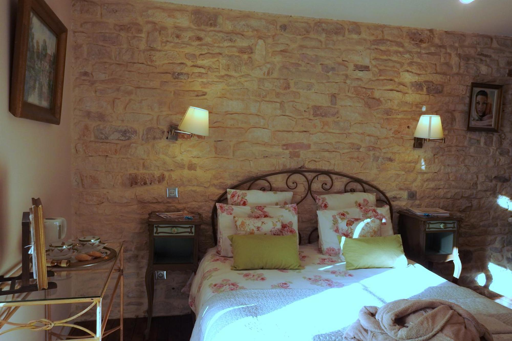 Le Piano Hotel Biesles Екстериор снимка
