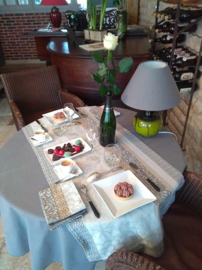 Le Piano Hotel Biesles Екстериор снимка